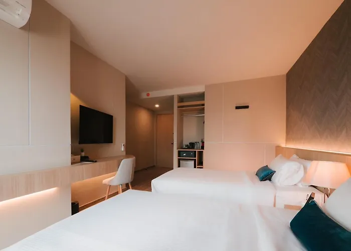 56 Hotel 4*