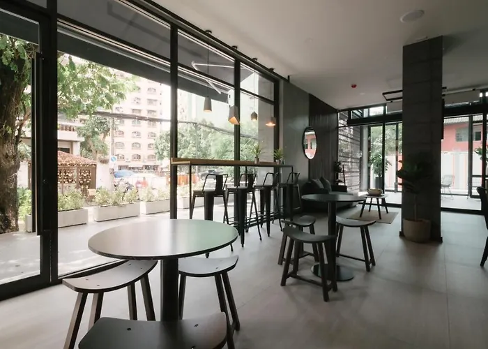 Hotel 56