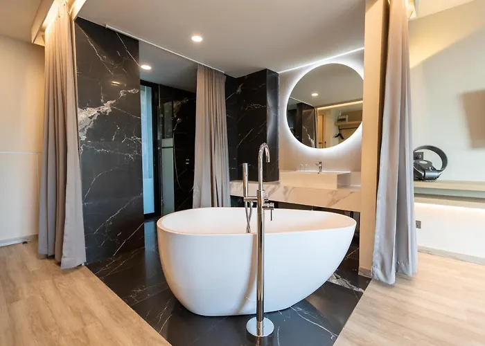 Hotel 56 4*