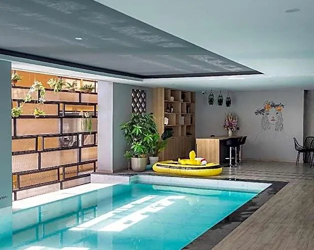 Hotel 56